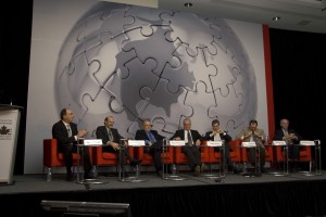 Emilio Imbriglio (Raymond Chabot Grant Thornton) moderated an open mike session last November at CCPPP’s annual conference with (from left) David Livingston (Infrastructure Ontario), Neill McQuay (Alberta Transportation), Larry Blain (Partnerships British Columbia), Pierre Lefebvre (Partenariats public-privé Québec), Greg Lusk (Nova Scotia Department of Transportation and Infrastucture Renewal) and newly appointed VP of PPP Canada Inc. Michael Carter. 